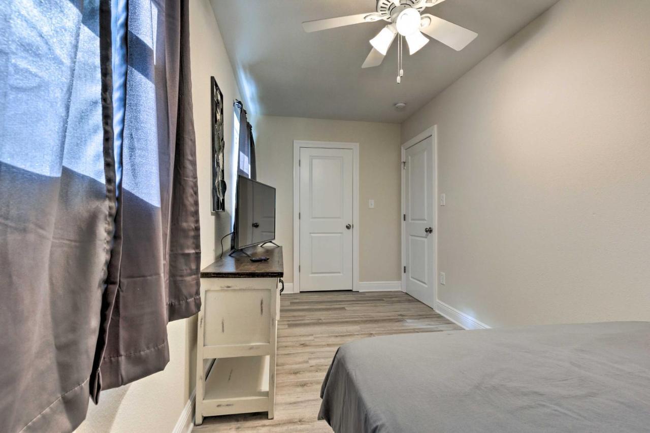 Spacious Gulfport Home With Yard 1 Mi To Beach 외부 사진