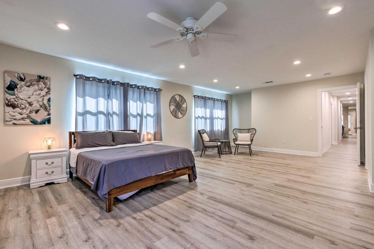 Spacious Gulfport Home With Yard 1 Mi To Beach 외부 사진